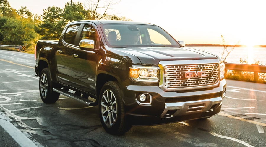 Lease a 2018 GMC Canyon in Georgetown Ontario from Georgetown GMC